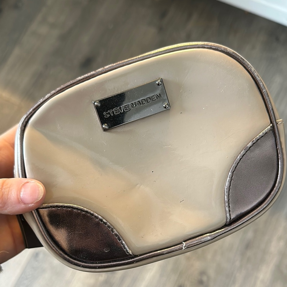 Steve Madden Metallic make up bag